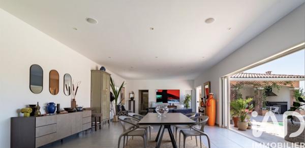 Maison à vendre 5 pièces 221 m² Cavaillon