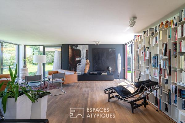 Maison d’architecte aux lignes recherchées et sa piscine