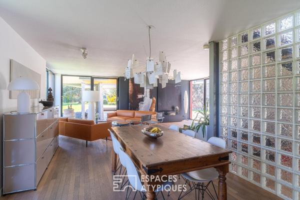 Maison d’architecte aux lignes recherchées et sa piscine