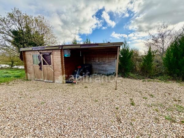 EXCLUSIVITÉ - Terrain de 1600m2 avec eau et électricité à vendre HUELGOAT (29)