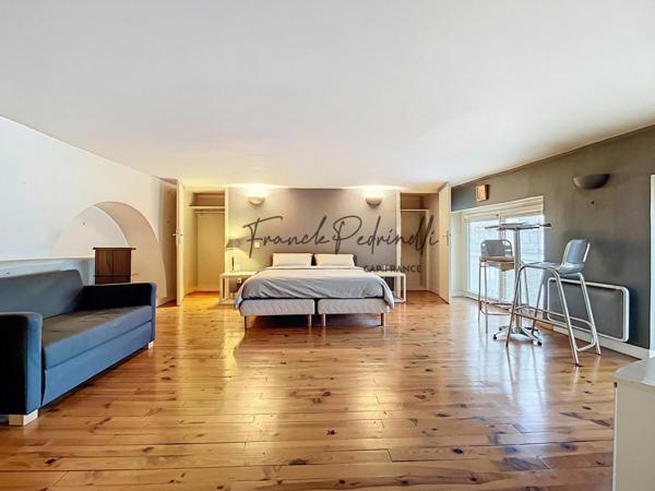 125 m² Locaux commerciaux LYON 6EME / A DIVISER idéal Investissement Location Courte Durée