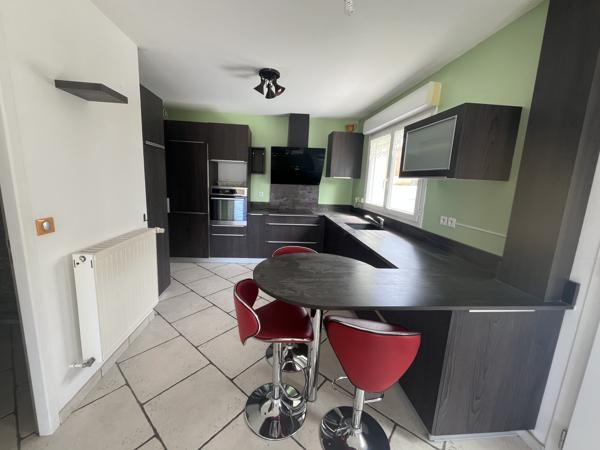 Maison
         5 pièces
        - 128 m² Exclusivité 192 000 € *