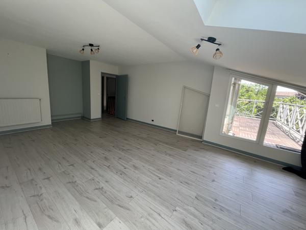 Maison
         5 pièces
        - 128 m² Exclusivité 192 000 € *