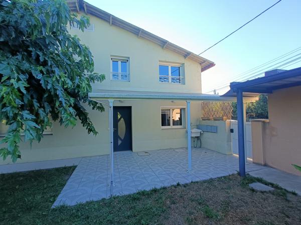 Maison
         5 pièces
        - 128 m² Exclusivité 192 000 € *
