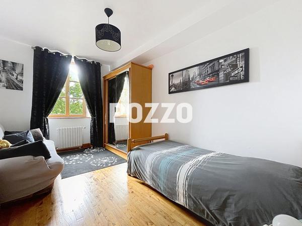 A VENDRE MAISON DE 9 PIECES (240 m2) AVEC TERRAIN A CHANU (61) CHANU