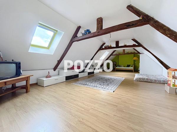 A VENDRE MAISON DE 9 PIECES (240 m2) AVEC TERRAIN A CHANU (61) CHANU