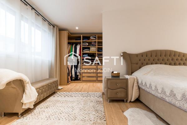 MAISON 6 PIECES DE PLAIN-PIED DE 202m²