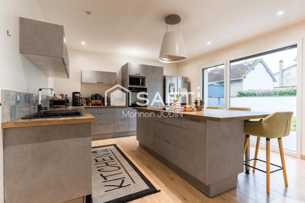 MAISON 6 PIECES DE PLAIN-PIED DE 202m²