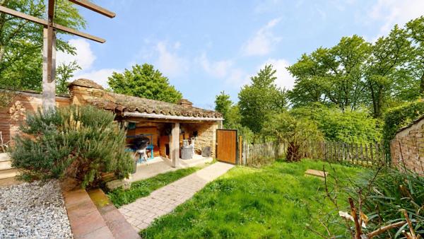 Maison de village rénovée au coeur du village