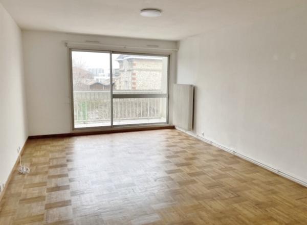 TALENCE CENTRE T1-35m2 loué avec balcon et Pkg privatif sécurisé