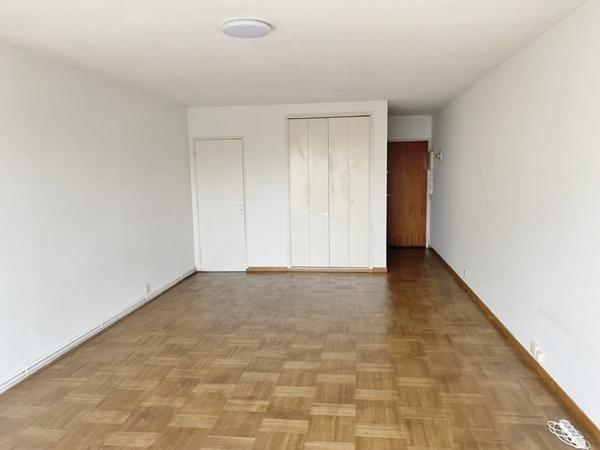 TALENCE CENTRE T1-35m2 loué avec balcon et Pkg privatif sécurisé