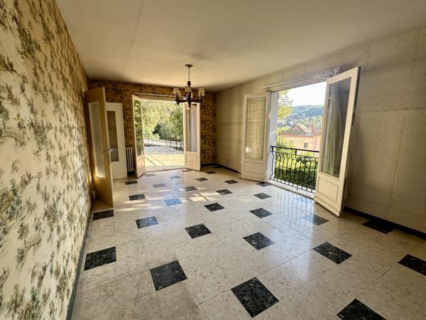 TARARE CENTRE - MAISON 118M² TERRAIN 400M²