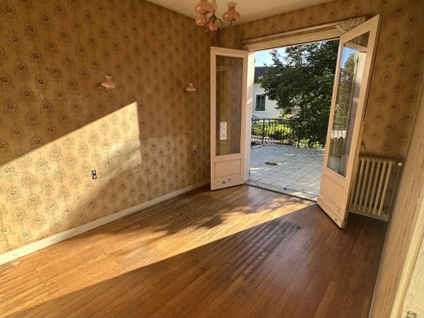 TARARE CENTRE - MAISON 118M² TERRAIN 400M²