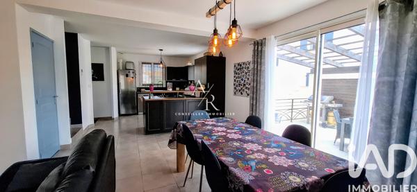 Maison à vendre 5 pièces 112,43 m² Arles