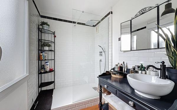 Appartement à vendre    5 pièces • 93,07 m2 Montigny-le-Bretonneux