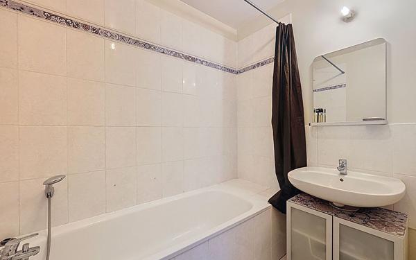 Appartement à vendre    5 pièces • 93,07 m2 Montigny-le-Bretonneux