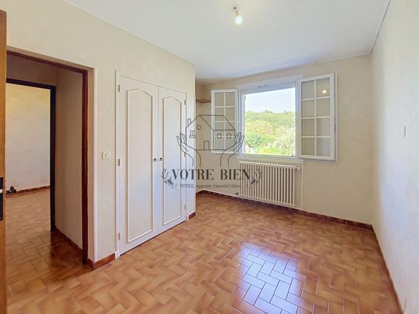 Maison 168 m² , 4 chambres, garage, cheminée insert