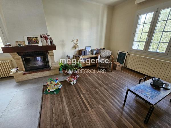 Maison à LA ROCHE-SUR-YON, 85000 - 5 pièces 155m²