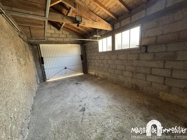 Vente Maison de village - 4 pièces - 109m² - Grande cour et deux garages - JAVREZAC