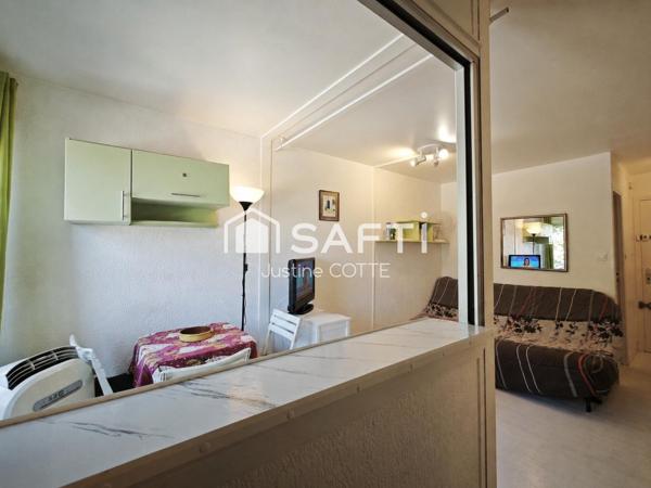 Studio avec piscine proche plage et marina.