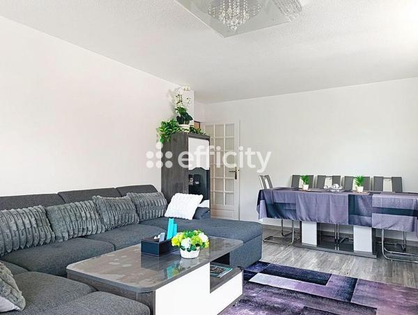 Appartement
         4 pièces
        - 85 m² Exclusivité 175 000 € *