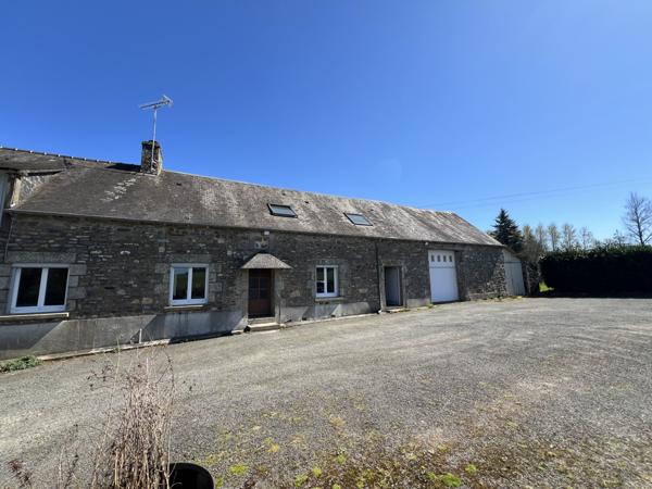 Longère en pierre avec dépendances sur 9500 m², aux portes de Quintin