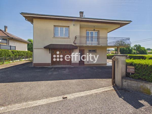 Maison
         7 pièces
        - 220 m² Exclusivité 229 000 € *