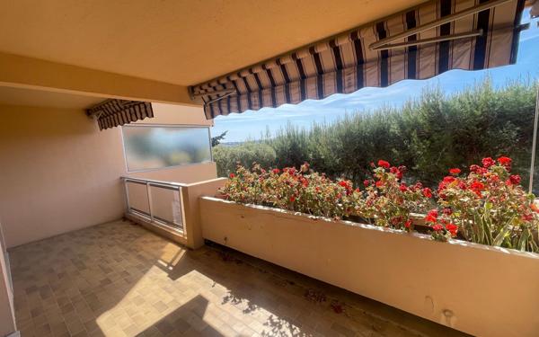 Appartement à vendre    2 pièces • 49 m2 Bandol