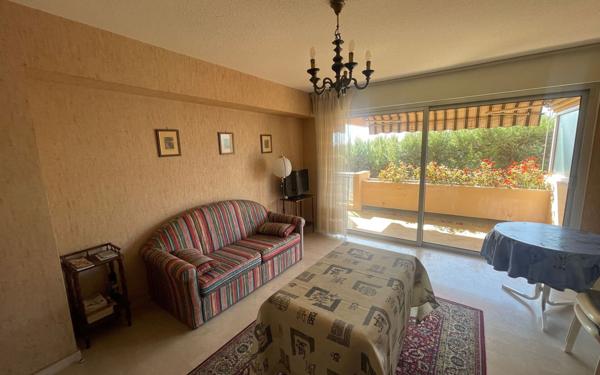 Appartement à vendre    2 pièces • 49 m2 Bandol