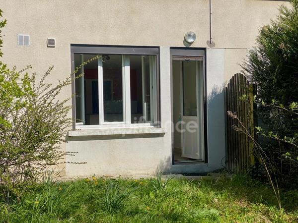 Studio à vendre avec jardin privatif FERNEY VOLTAIRE (01)