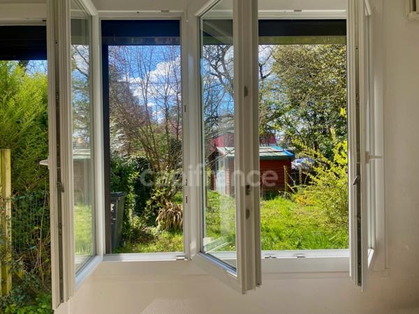Studio à vendre avec jardin privatif FERNEY VOLTAIRE (01)