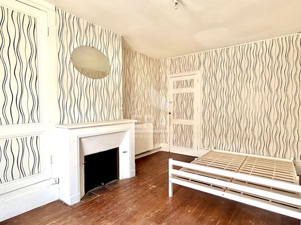 Charmante maison de ville  2 chambres avec cour