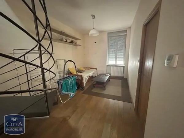 Appartement à louer 1 pièce 17m² Chalon-sur-Saône (71100)