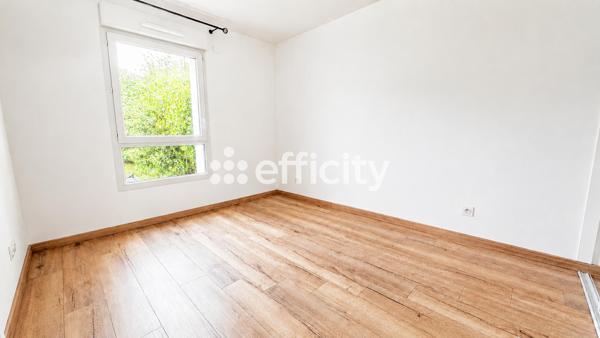Appartement
         4 pièces
        - 80 m² Exclusivité 200 000 € *