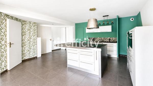 Appartement
         4 pièces
        - 80 m² Exclusivité 200 000 € *