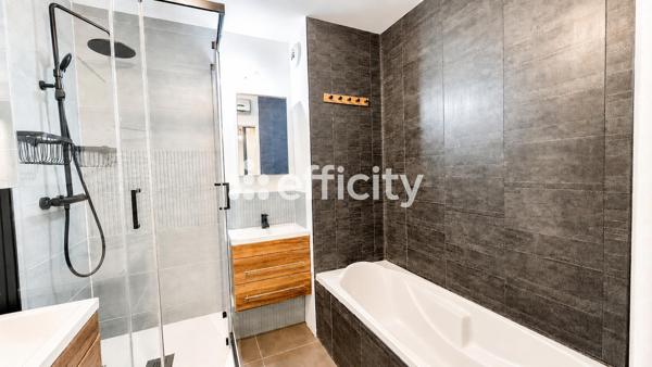 Appartement
         4 pièces
        - 80 m² Exclusivité 200 000 € *