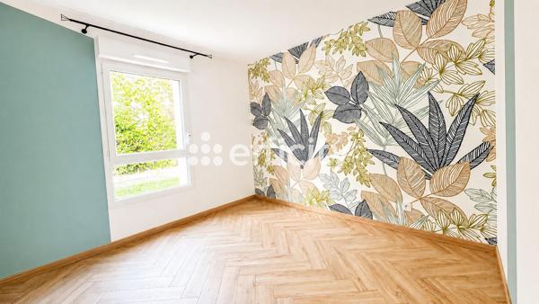 Appartement
         4 pièces
        - 80 m² Exclusivité 200 000 € *