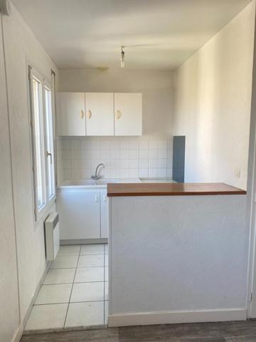 VENTE STUDIO NIORT RUE JEAN JAURES 22,67m2
