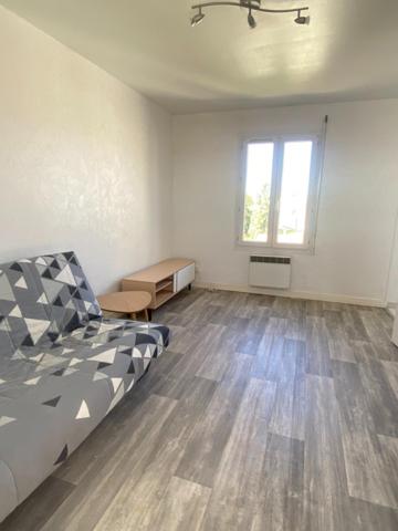 VENTE STUDIO NIORT RUE JEAN JAURES 22,67m2