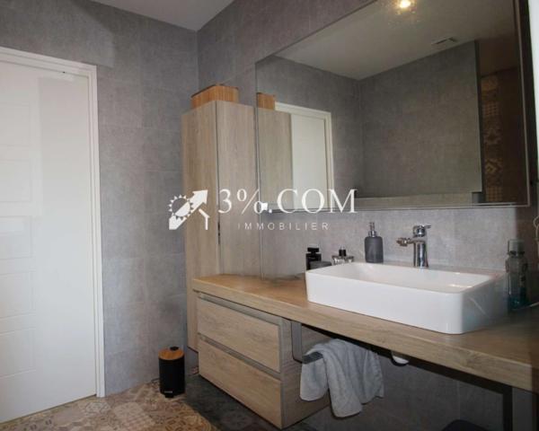 Maison 7 pièce(s) 4 chambre(s) 225 m²