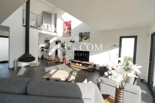 Maison 7 pièce(s) 4 chambre(s) 225 m²