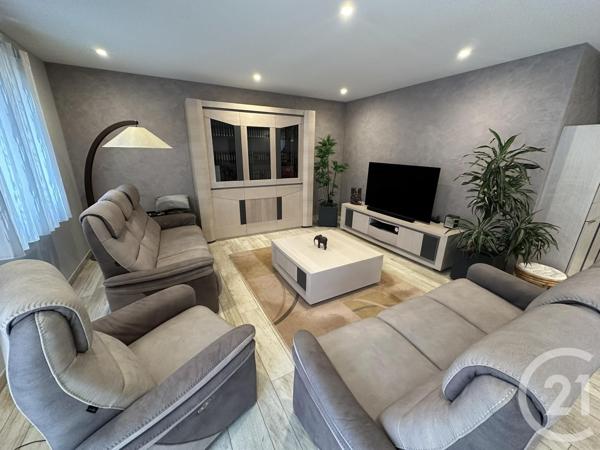 Maison à vendre  4 pièces - 161 m2 ST MAURICE DE GOURDANS - 01