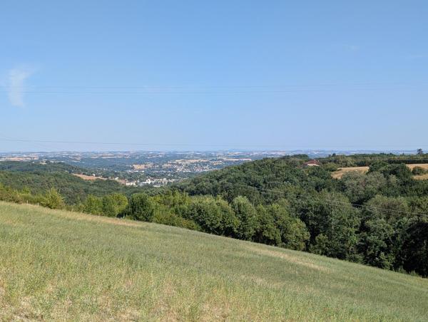 Terrain constructible dans un environnement calme