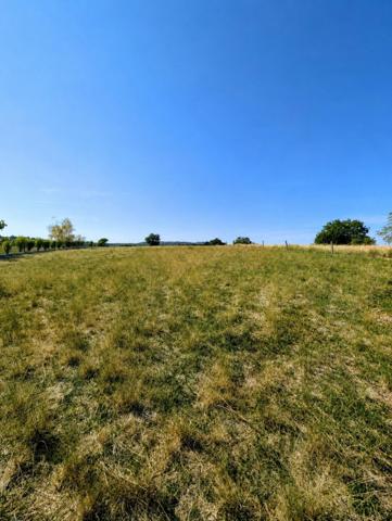 Terrain constructible dans un environnement calme