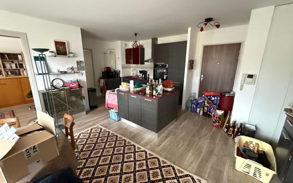 Appartement à vendre    3 pièces •  Saint-Cyr-en-Val
