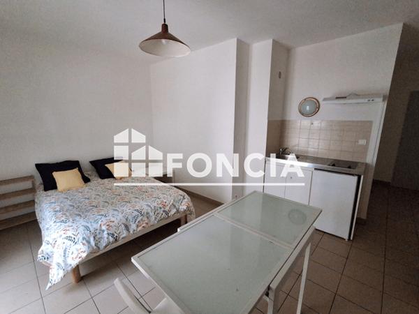 Location Studio meublé 19 m² - 35 RUE DE L'EGLISE Nimes-st Cesaire 30900