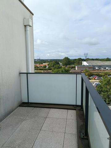 Location                                                      Appartement
                        
                     3 pièces                      57 m2                     à Vertou
