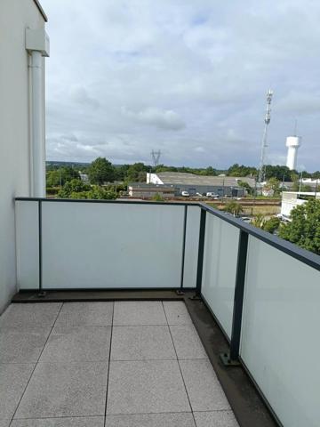 Location                                                      Appartement
                        
                     3 pièces                      57 m2                     à Vertou