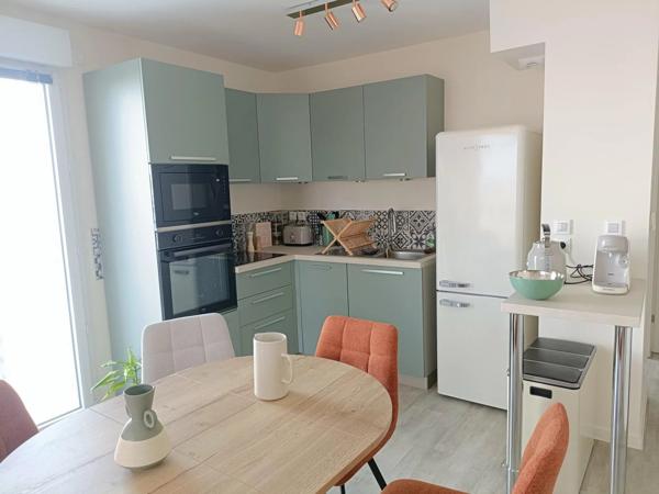 Location                                                      Appartement
                        
                     3 pièces                      57 m2                     à Vertou