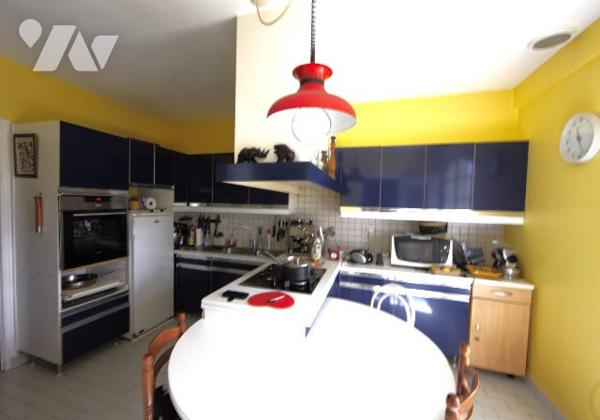 Maison 8 pièces sur beau terrain